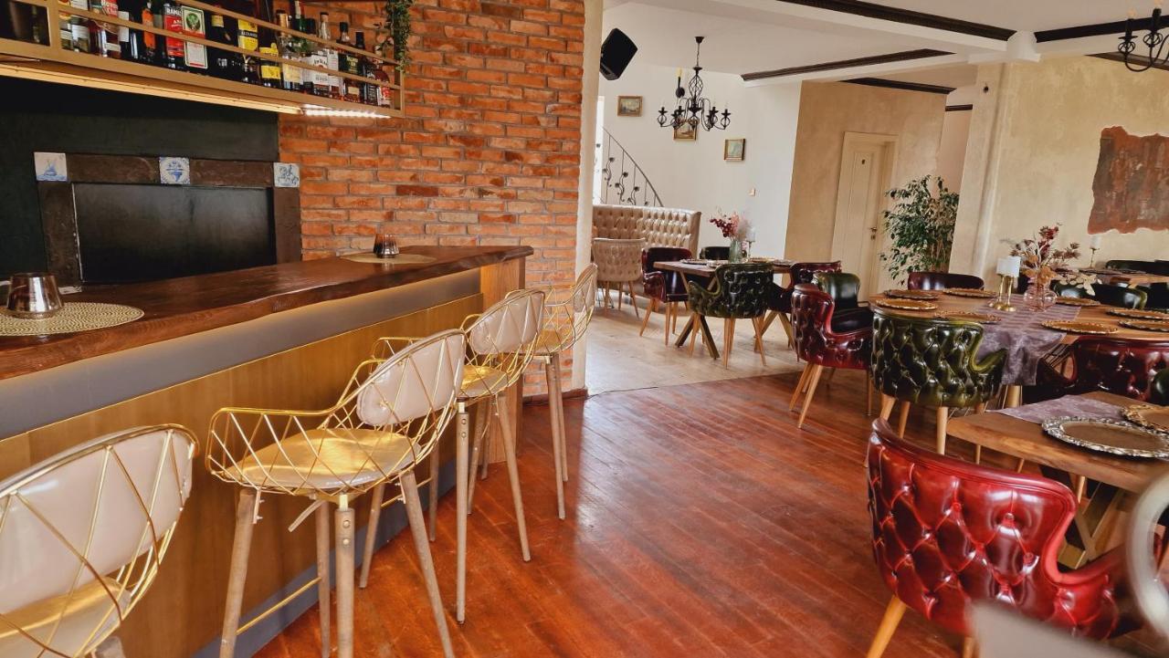 Villa Westfalia Guest House Tîrgu Secuiesc Zewnętrze zdjęcie