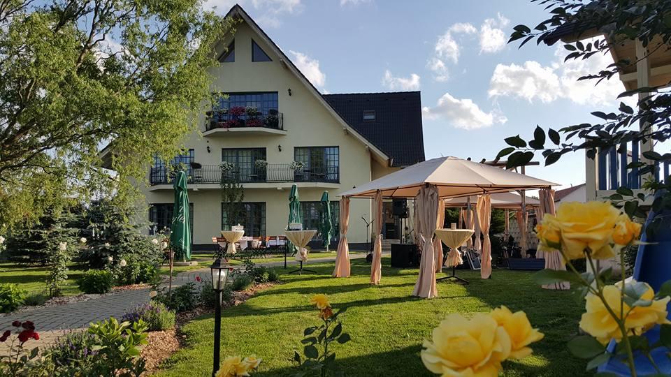 Villa Westfalia Guest House Tîrgu Secuiesc Zewnętrze zdjęcie